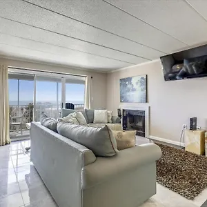  Holiday home Ocean One